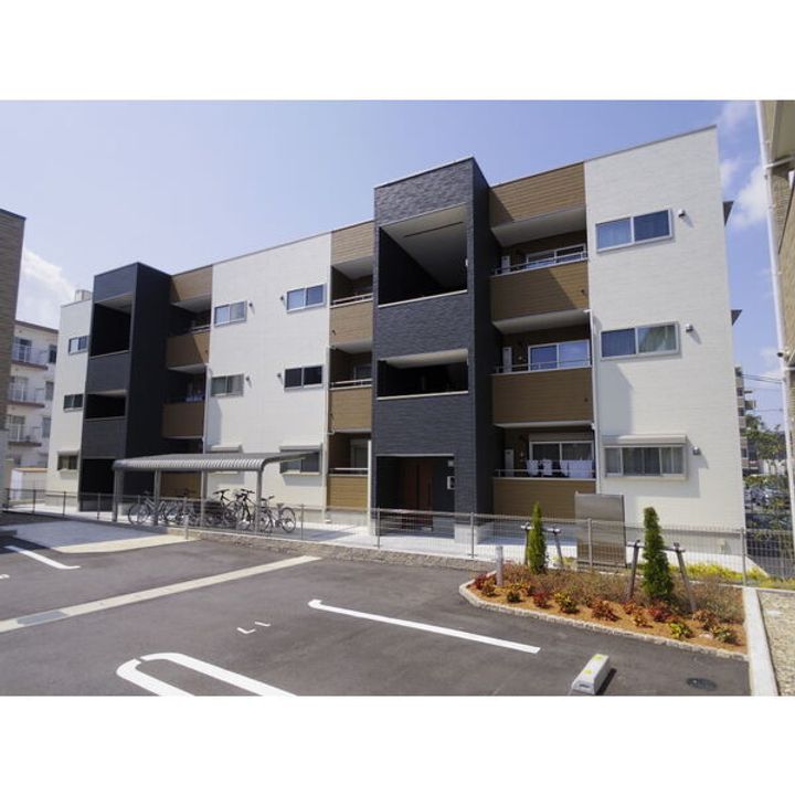 コンフォール横山の外観