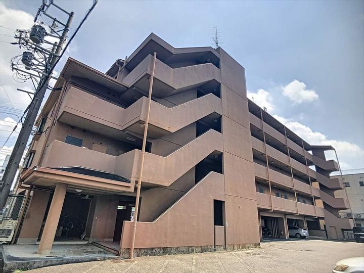 藤井マンション高倉305の外観