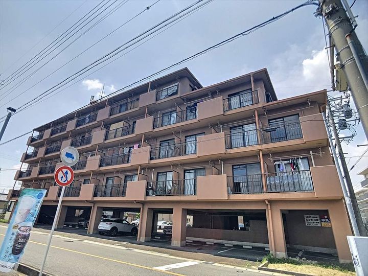 藤井マンション高倉305の外観