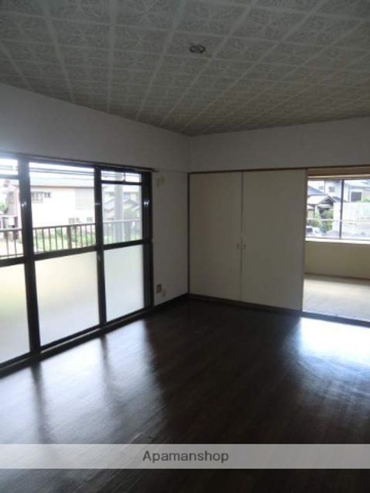 グレース磯村107の内装