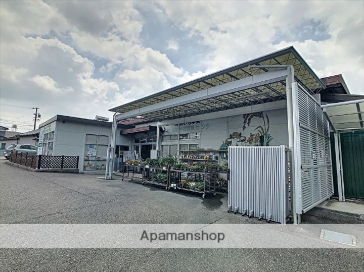 ジュネスシャトーA棟B棟A203の周辺
