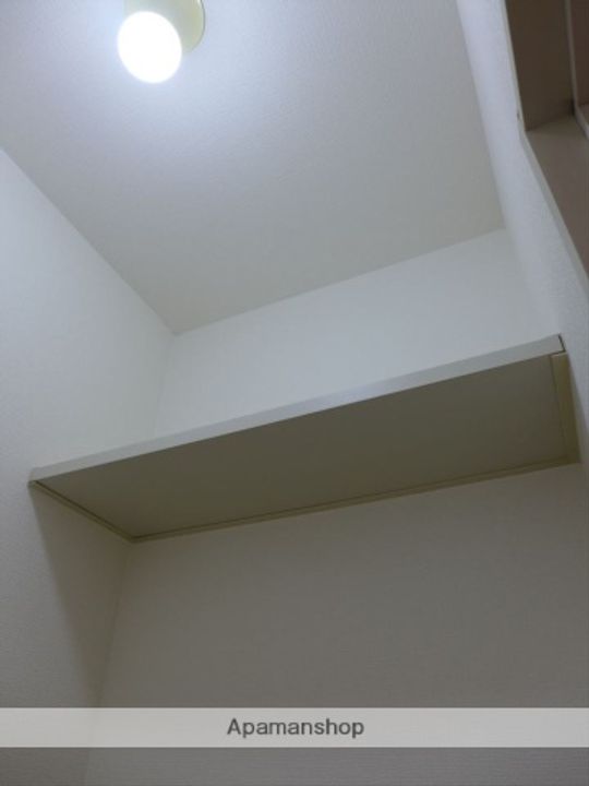 愛知県知立市西町落合の賃貸アパートの内装