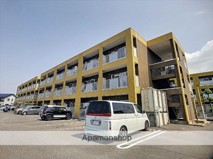 ベルドミールC・D棟D203の外観