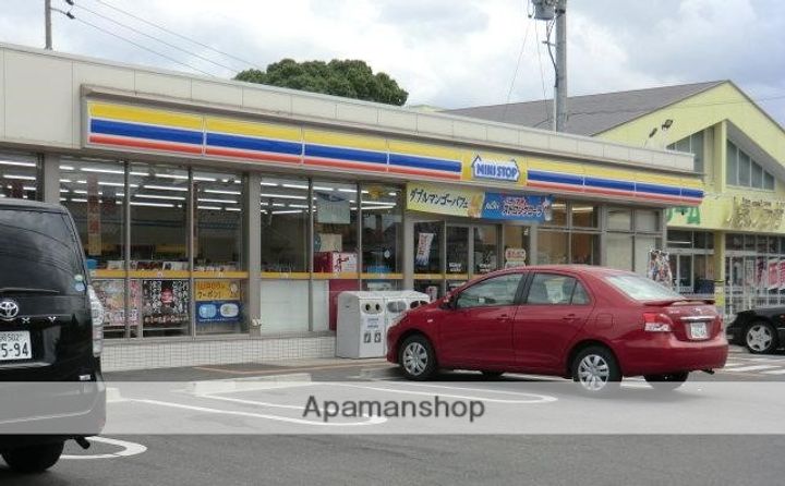 コーポ三立5-Aの周辺