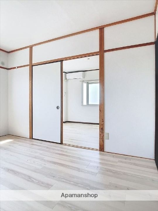 エルディム呉竹102の内装