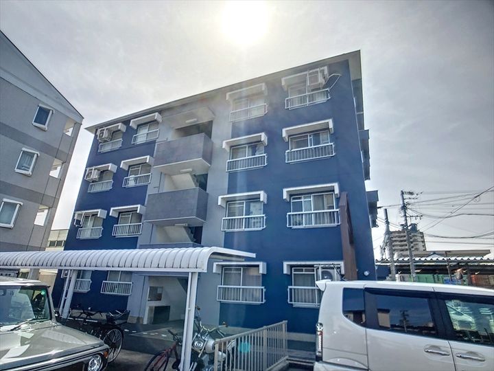 蟹江マンション202号室の外観