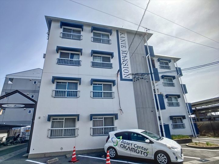 蟹江マンション202号室の外観