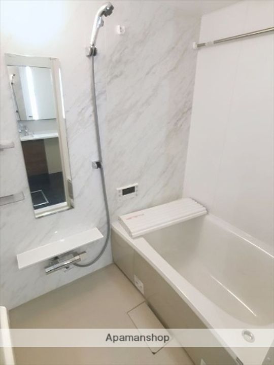 CROIX ROUSSEの風呂