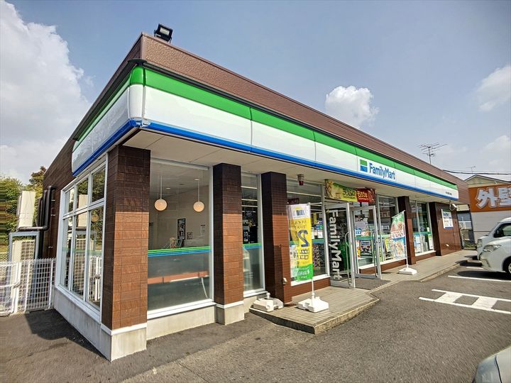 コンフォルトの周辺