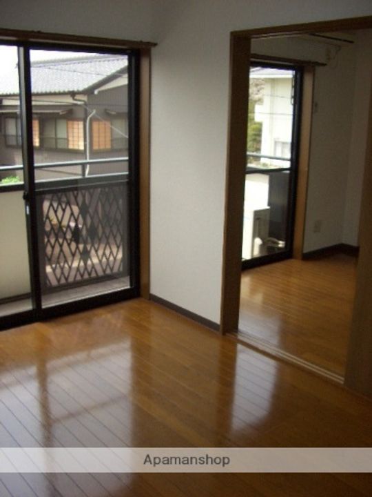 アメニティハイム102の居間