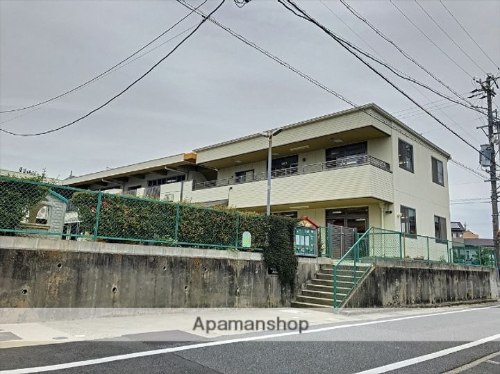グローリアス共和の周辺