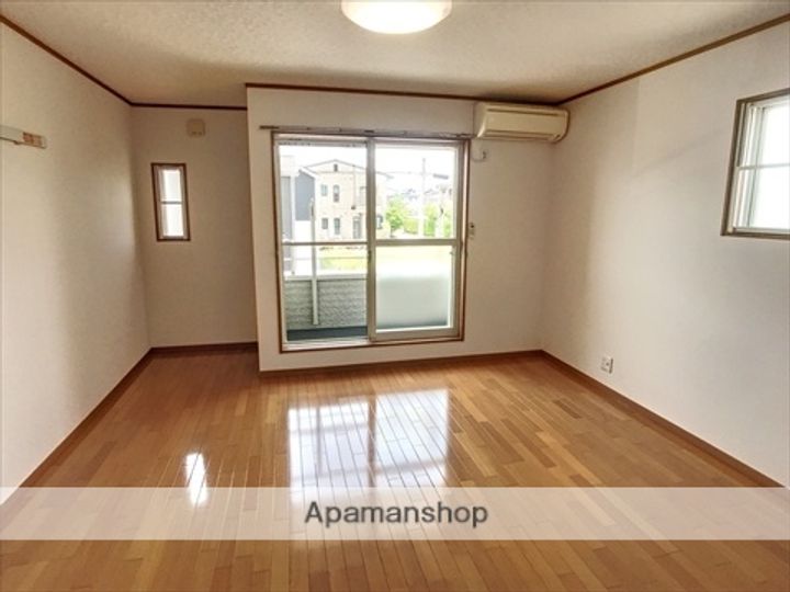 ボンジュール桃山205の居間