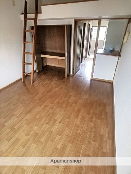 ロイヤルキャビン21208の内装