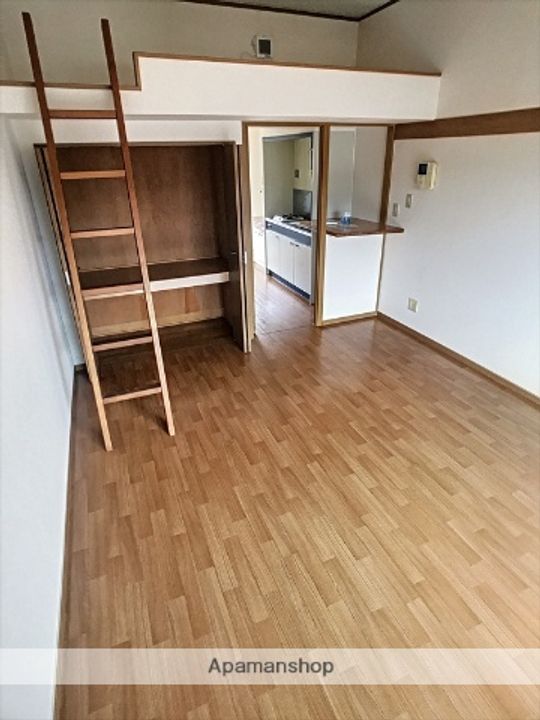 ロイヤルキャビン21208の内装