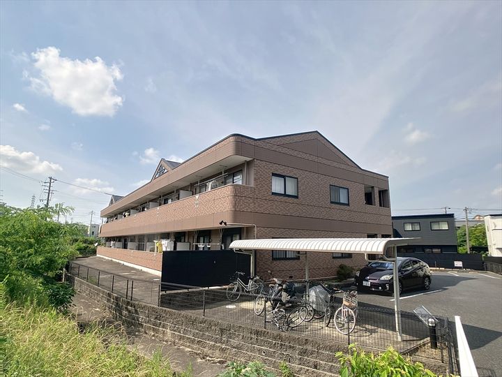 ラ・エレガンス77の外観