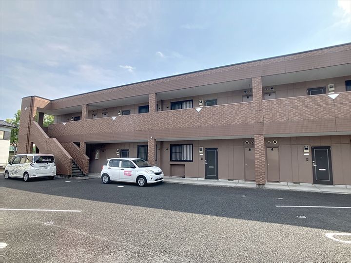 ラ・エレガンス77の外観