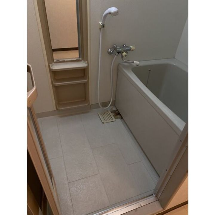 プラーティノの風呂