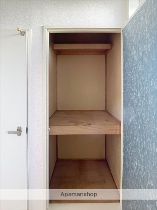 ビューハイツ有松A棟103の内装