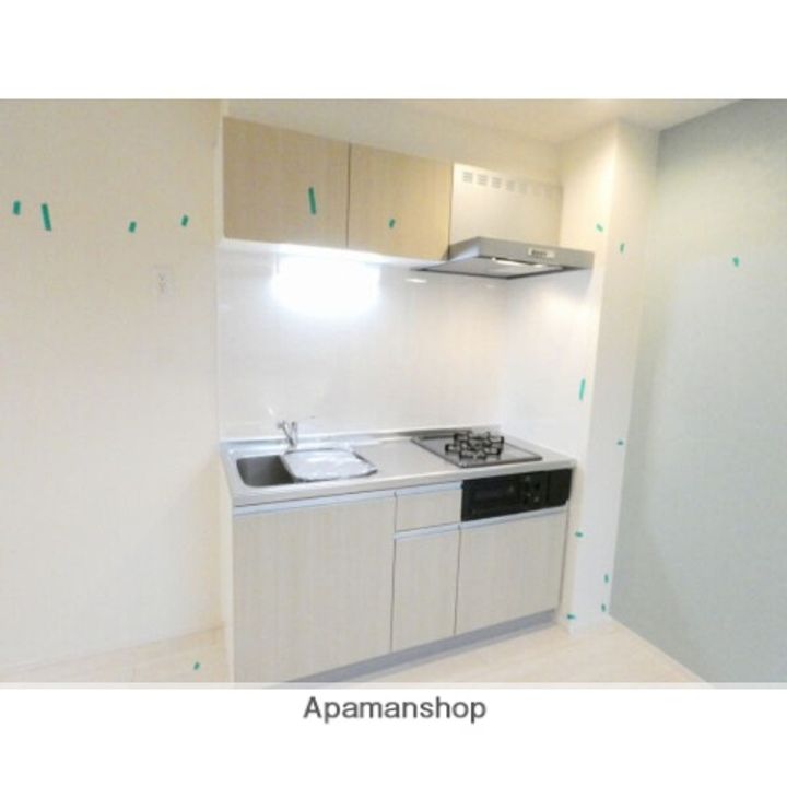 ROYAL FLATS 鳴海101のキッチン