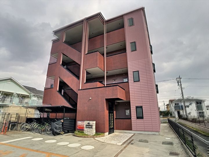 キャトル・セゾンの外観