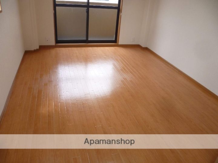 ハピネスガーデンの居間