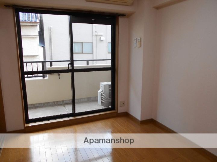 愛知県犬山市大字犬山字富士見町の賃貸マンションの居間