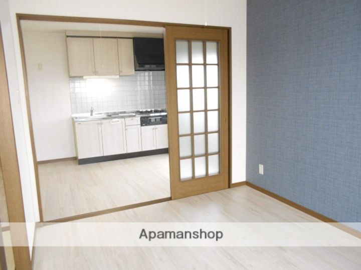 愛知県犬山市大字五郎丸字前畑の賃貸マンション302の内装