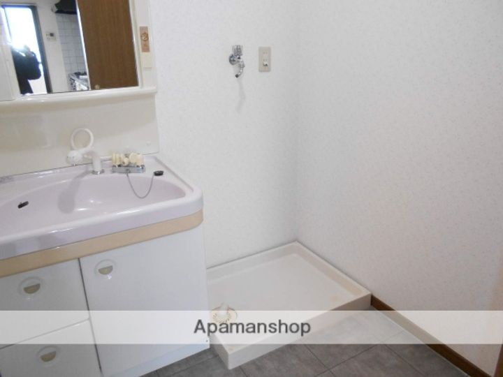 愛知県犬山市大字五郎丸字前畑の賃貸マンション302の内装