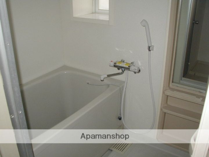 愛知県犬山市大字羽黒字城屋敷の賃貸アパートの風呂