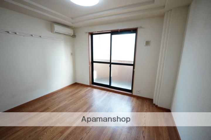 ミニマム202の居間