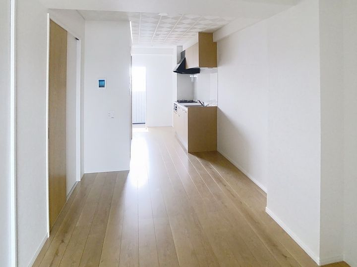 メゾン南参道303の居間