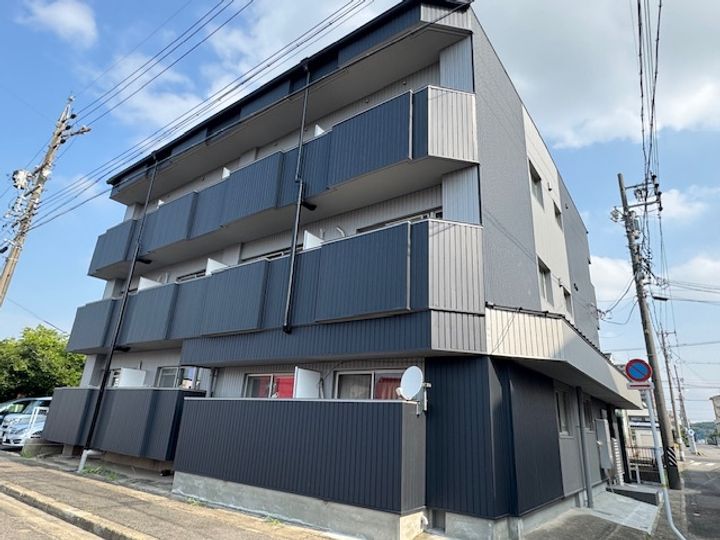 メゾン南参道302の外観