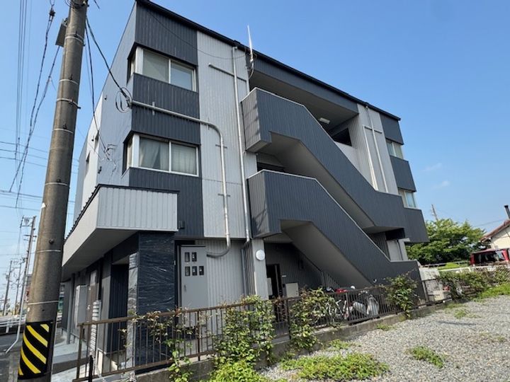 メゾン南参道302の外観