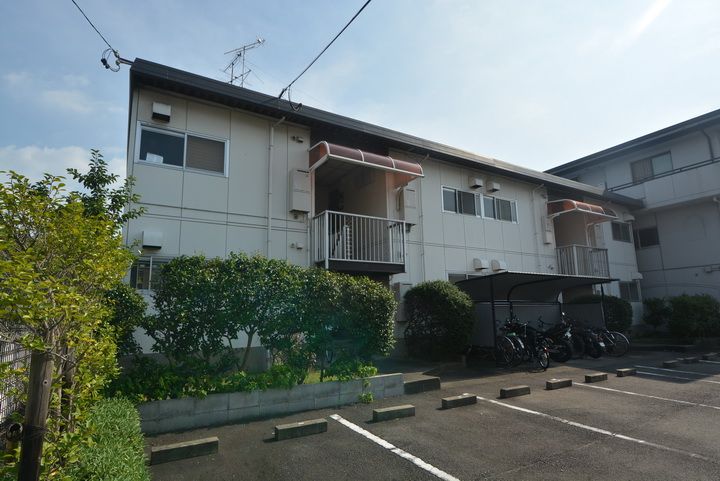 プレジール西脇102の外観