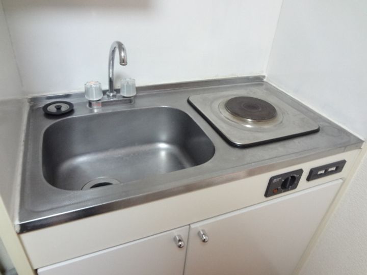 レオパレスMAEDA304のキッチン