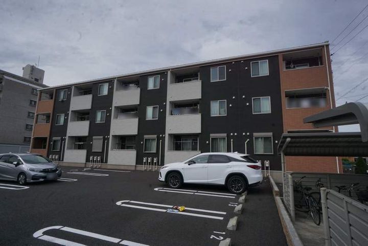 ドヌール小沢の外観
