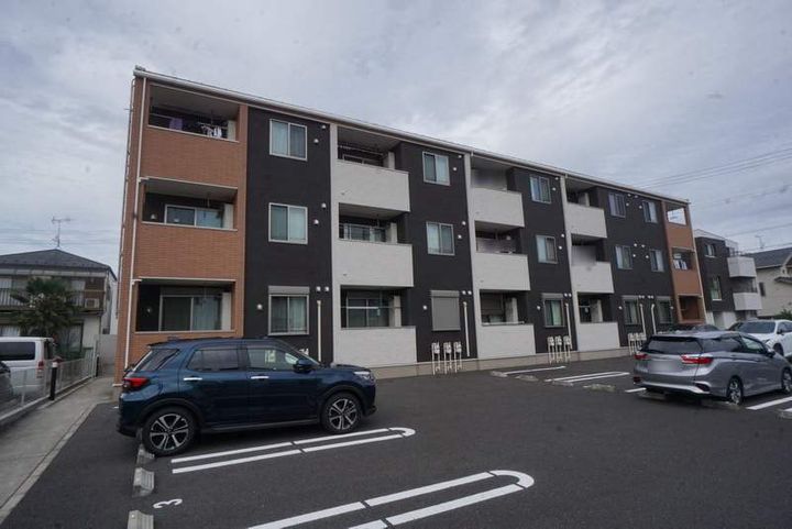 ドヌール小沢の外観