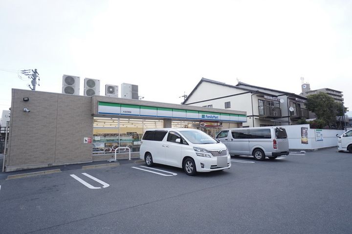 アベニールの周辺