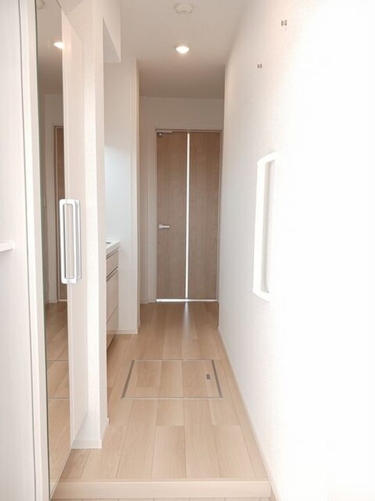 コンフォート101の玄関