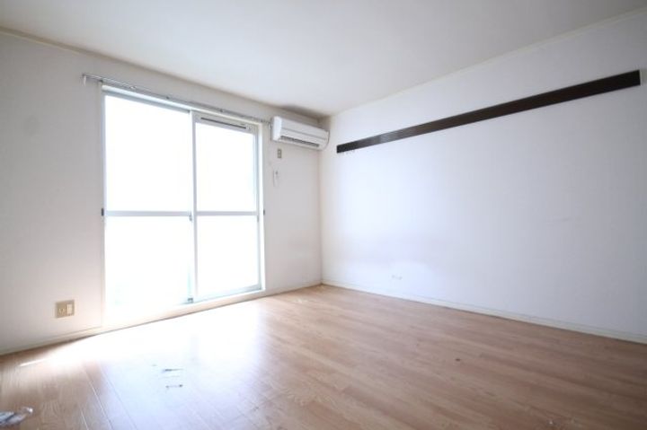 ハイツ岡本Ⅰの居間