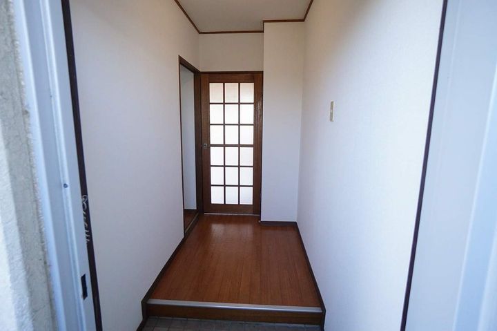 第二萬有ビル301の玄関