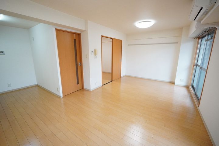 クレアール古城203の内装