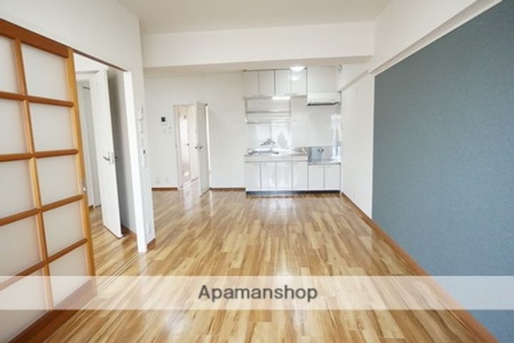 メゾンソレイユ306の居間