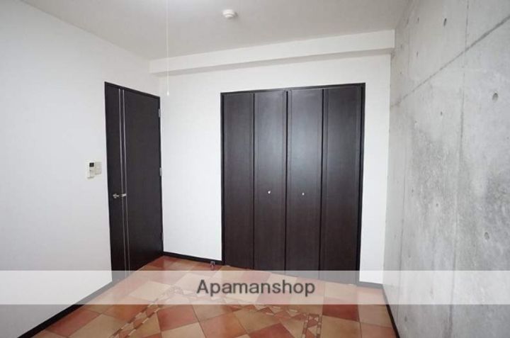 SK BUILDING−3402の内装