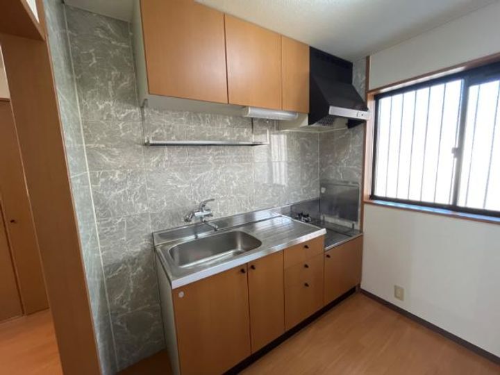 ラビナス埋田102のキッチン