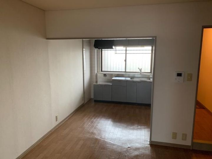 プロムナードまえの303の居間