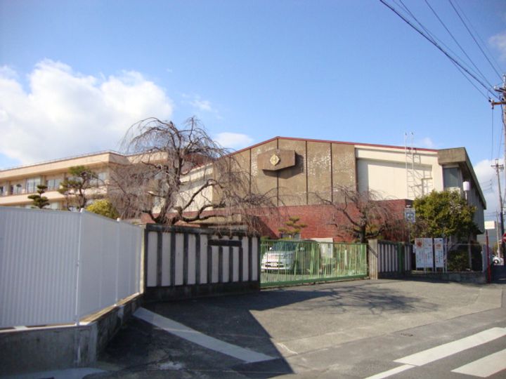 エスポアールⅡの周辺