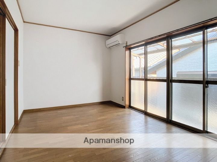 エポック城2Aの居間