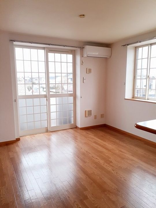 グリーンハイツ宮町Cの居間