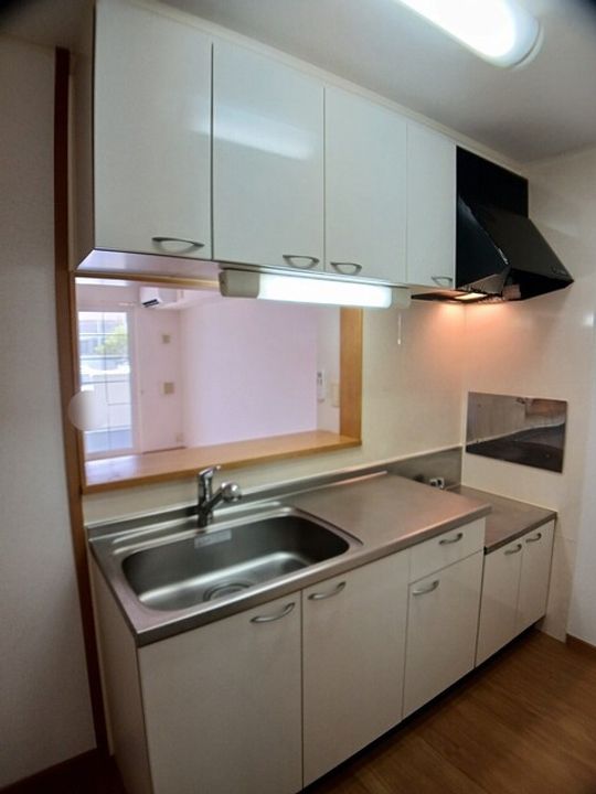 メゾンアモロッソⅠ番館のキッチン